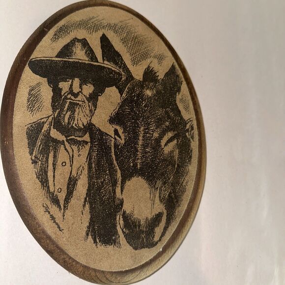 Vintage Wooden Old west Pen and Ink on Suede Wood Plaque Signed John Wyoprall - Picture 2 of 7